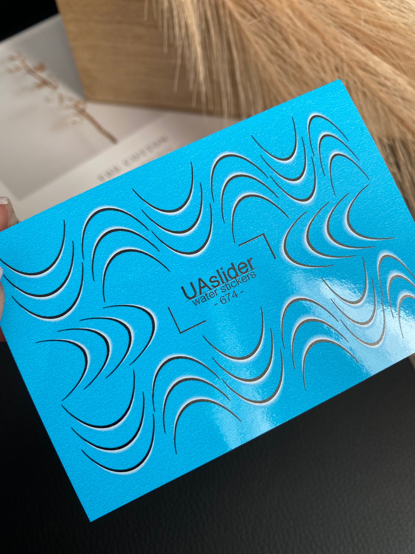 Adesivo de Água para Unhas 674