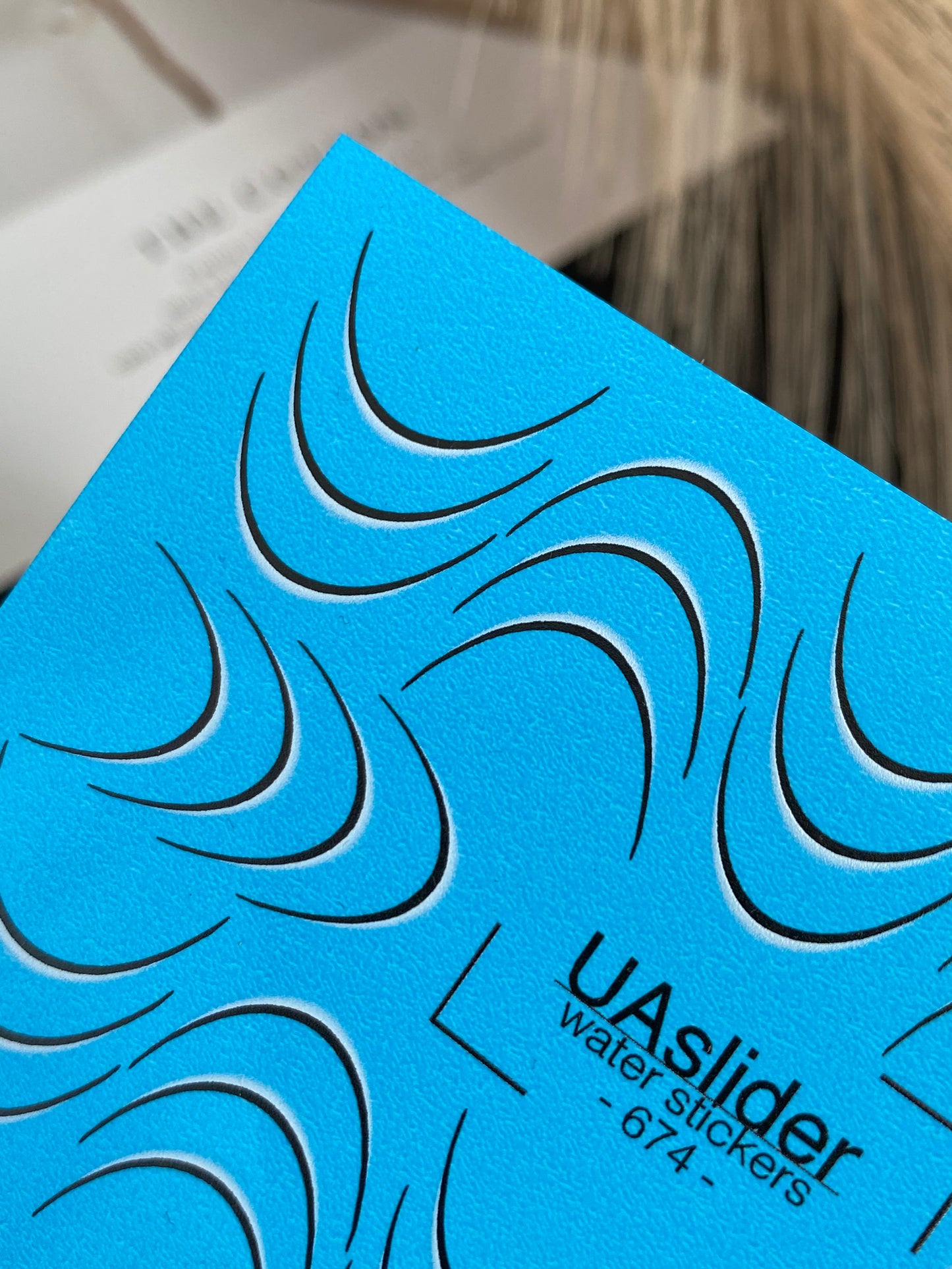 Adesivo de Água para Unhas 674