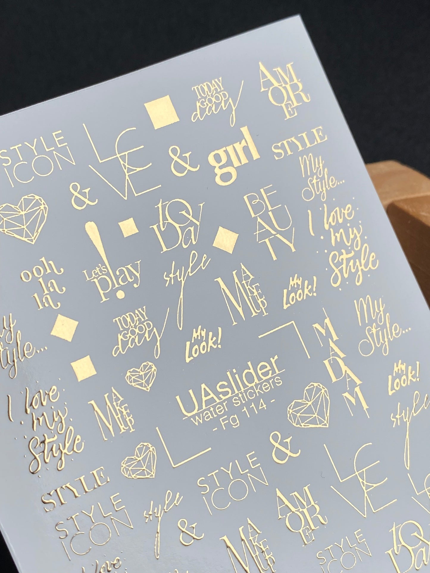 Nagel Wasserabziehbild Fg-114 | Wasserabziehbare Nagelaufkleber mit goldenen Zitaten & Stilwörtern | Modische Typografie