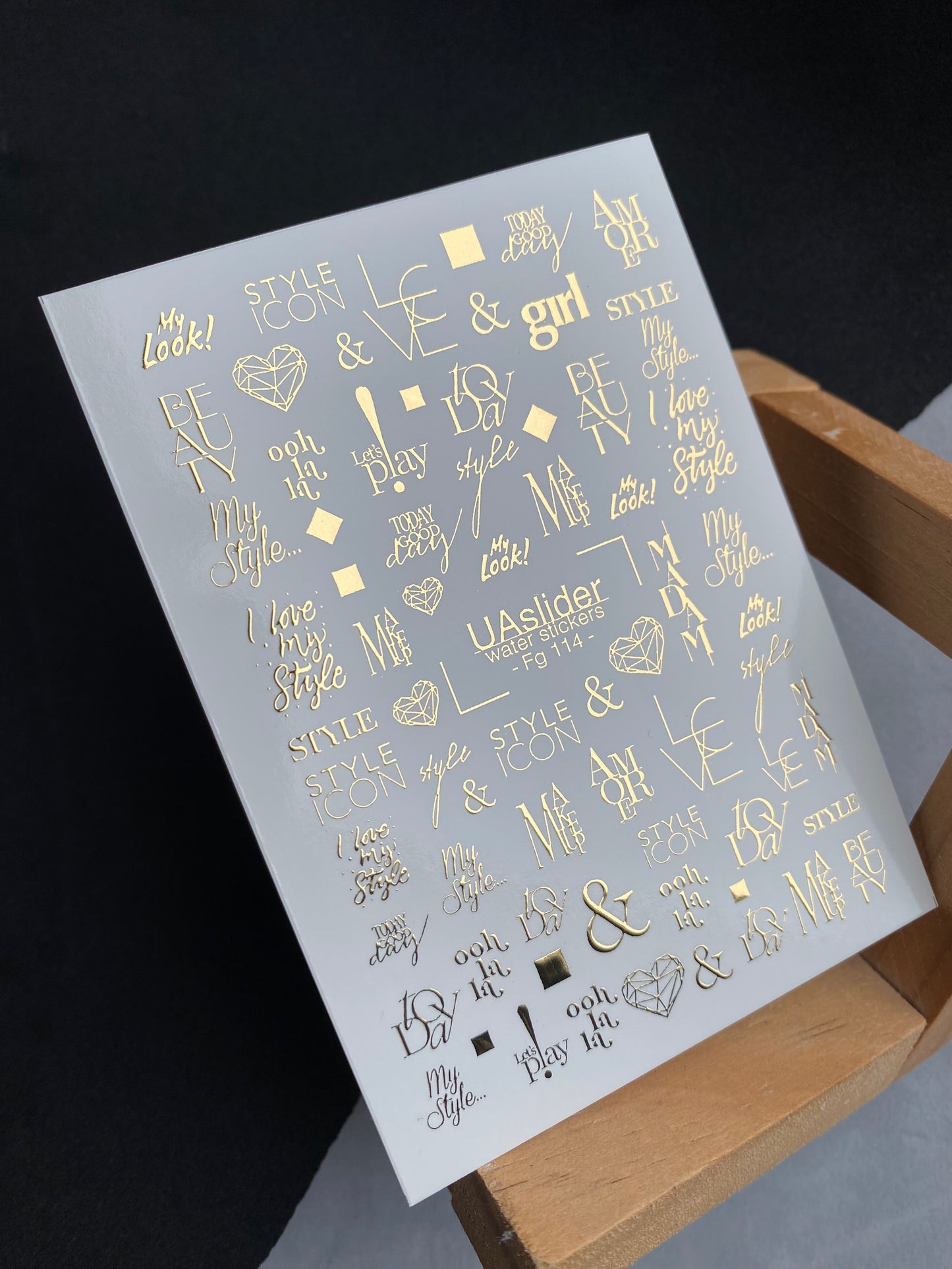 Nagel Wasserabziehbild Fg-114 | Wasserabziehbare Nagelaufkleber mit goldenen Zitaten & Stilwörtern | Modische Typografie