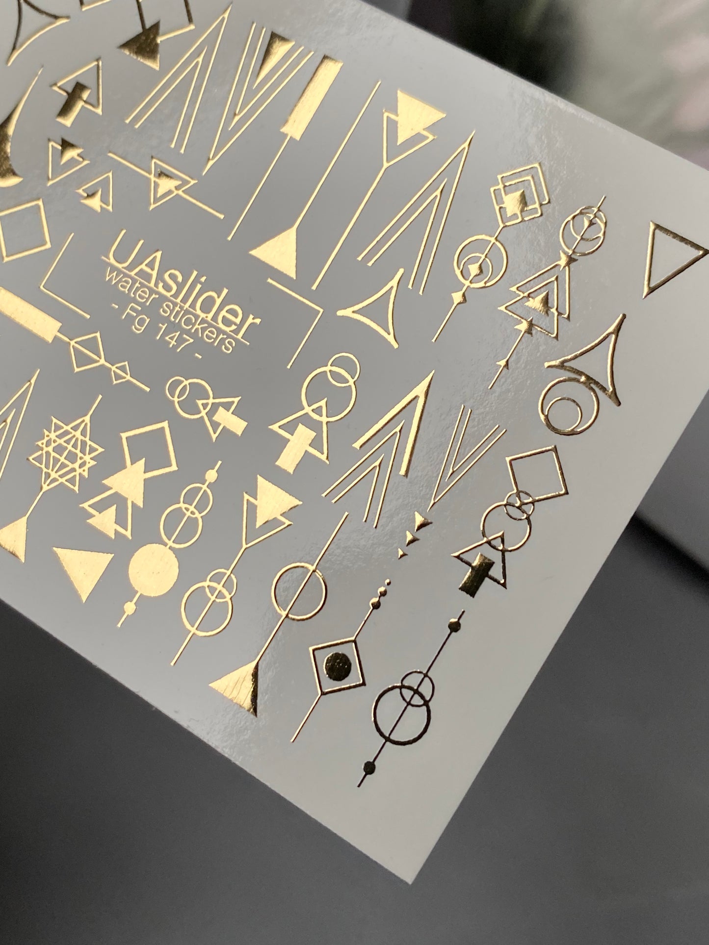 Nagel Wasserabziehbild Fg-147 | Wasserabzieh-Nagelaufkleber mit goldenen geometrischen Formen | Minimalistische abstrakte Nagelkunst