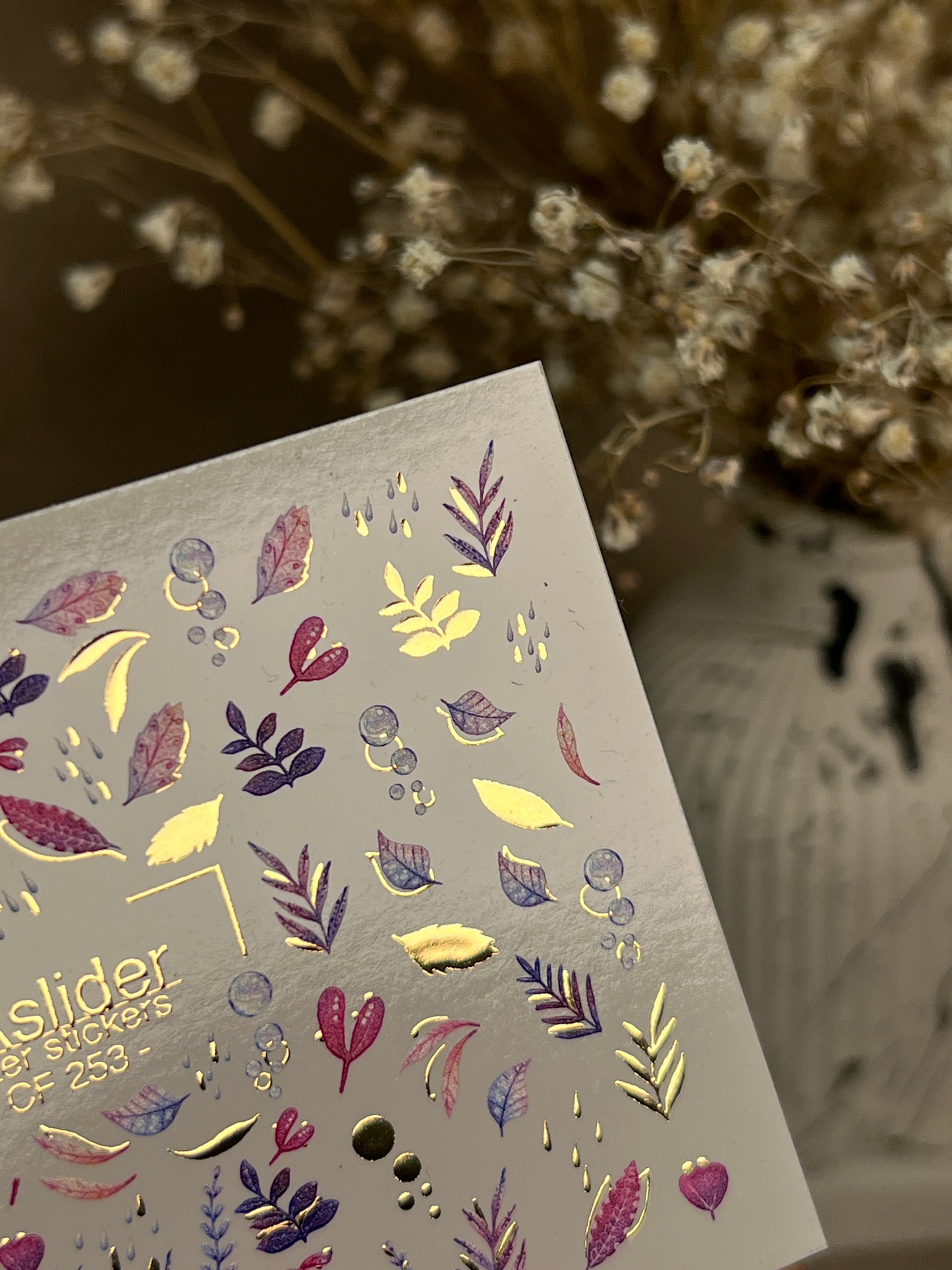 Nagel Wasserabziehbild CF-253 | Botanische Wasserfolien-Nagelabziehbilder | Rosa & Lila Blätter mit Goldfolie