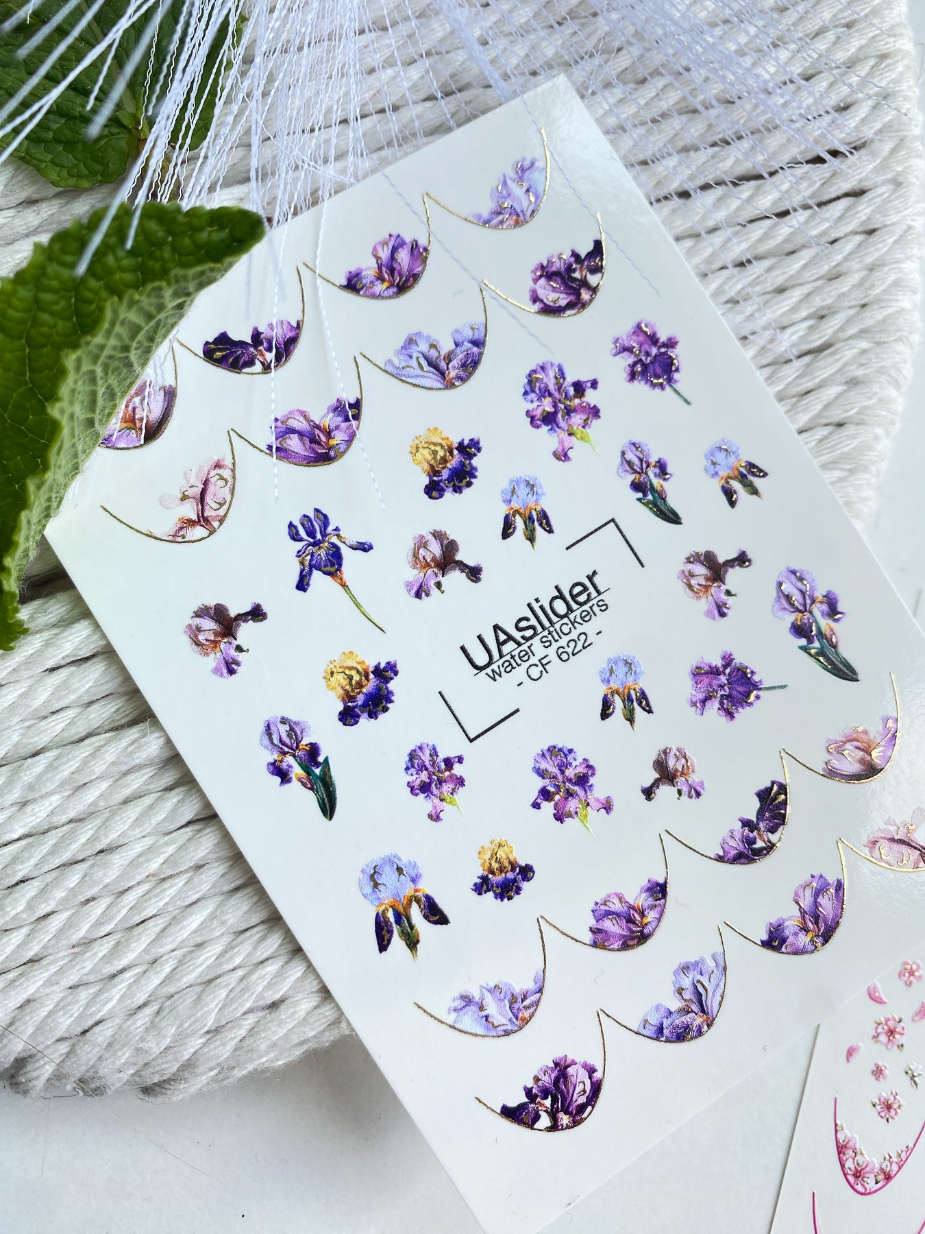 Nagel Wasserabziehbild CF-622 | Florale französische Wasser-Schiebefolien Nagelabziehbilder | Lila Iris Blumenmotive