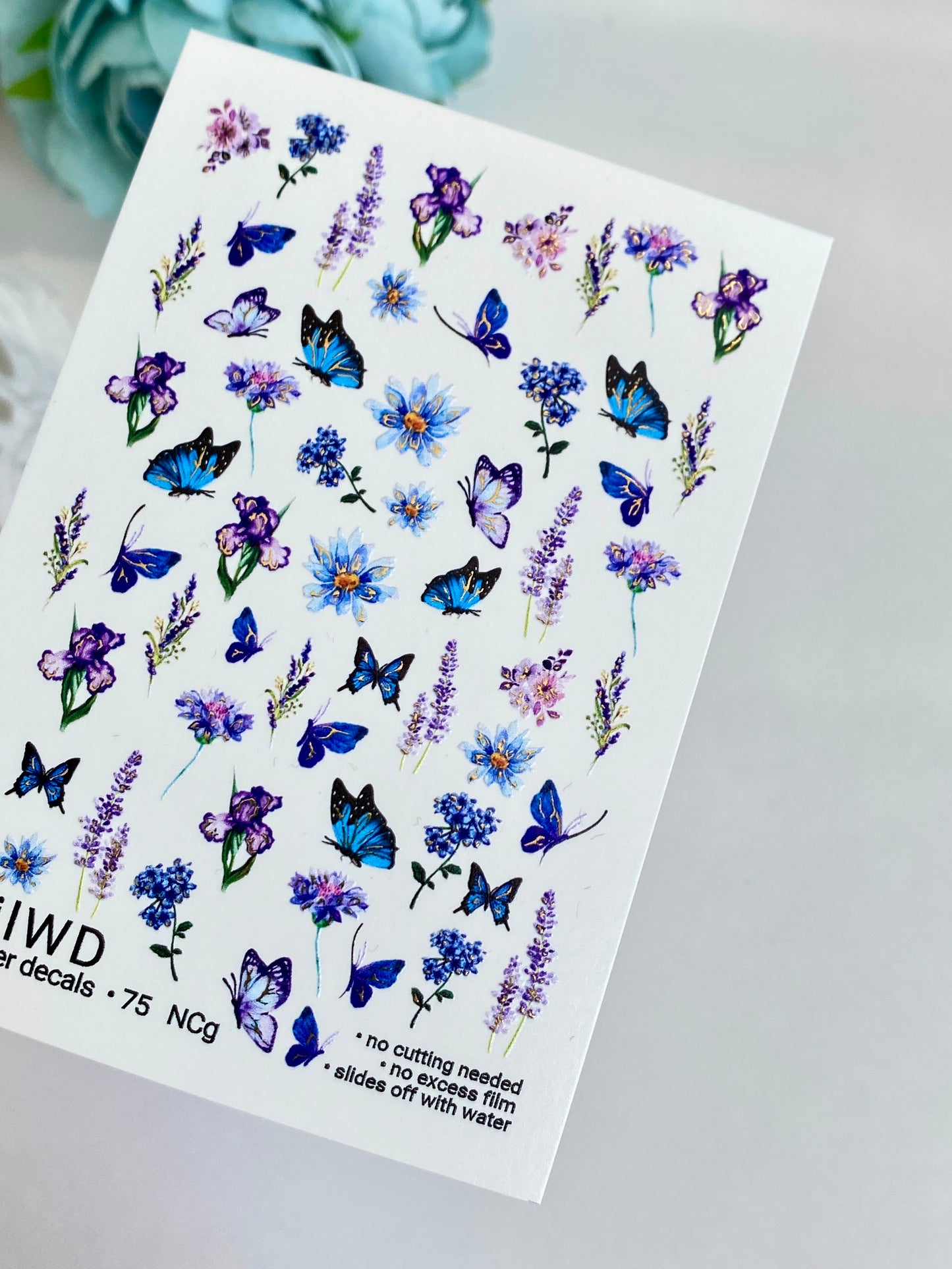 Nagel Wasserabziehbild 75 NailWD | Wasserfolien Nagelabziehbilder Blaue Schmetterlinge & Lavendelblumen | Sommerliche Blumen Kunst