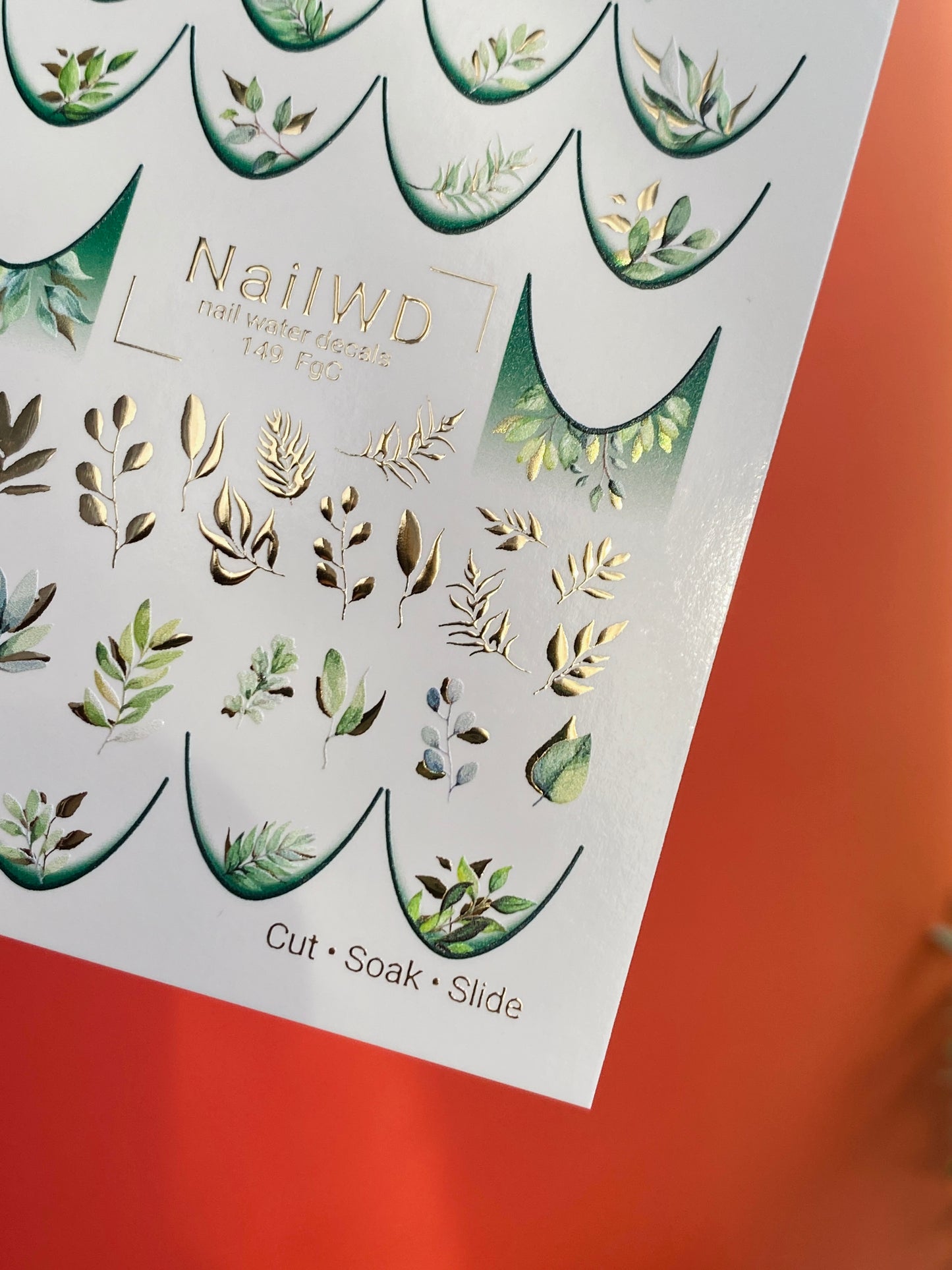 Nagel-Wasserabziehbild 149 Nagel WD | Wasserfolien-Nagelabziehbilder grüne Blätter | Botanisches französisches Design mit goldenen Akzenten