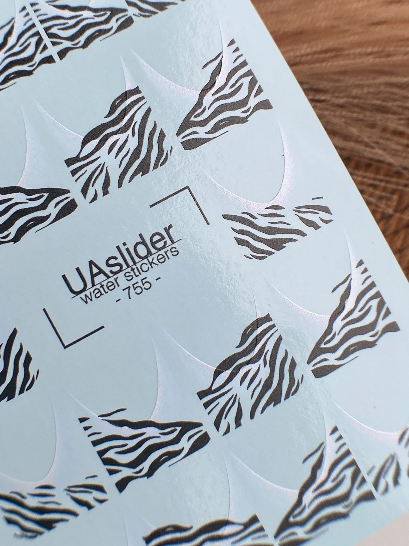 Nail Water Decal 755