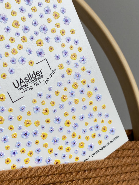 Nagel Wasserabziehbild NCg-051 | Wasserfolien Nagelabziehbilder | Gelbe & Lila Mini Blumen