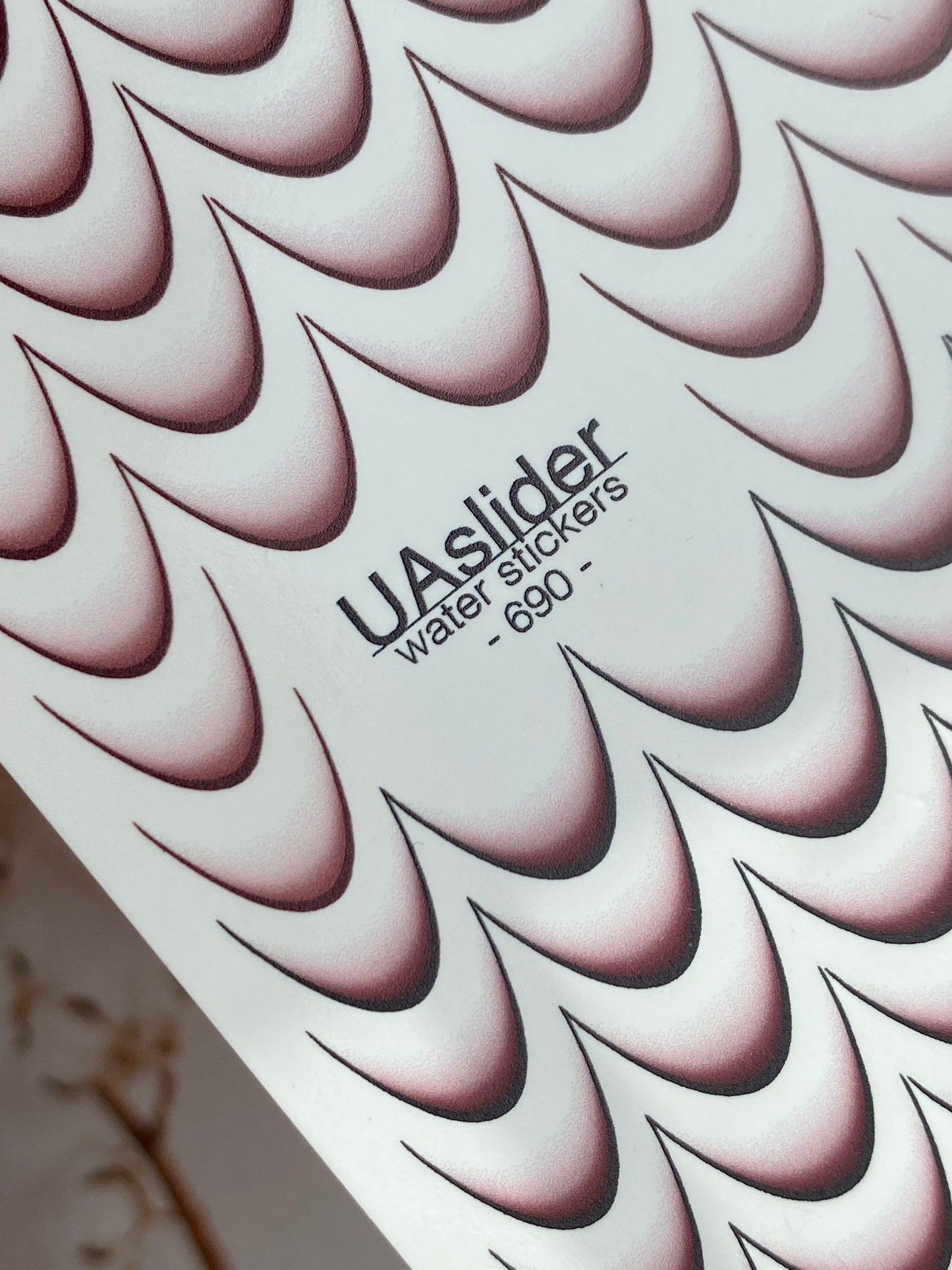 Nail Water Decal 690
